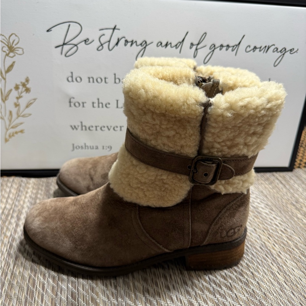 UGG Shearling-Lined Boots in Brown and Cream *** Like New***Women SZ 8 Box 3 - Picture 3 of 6
